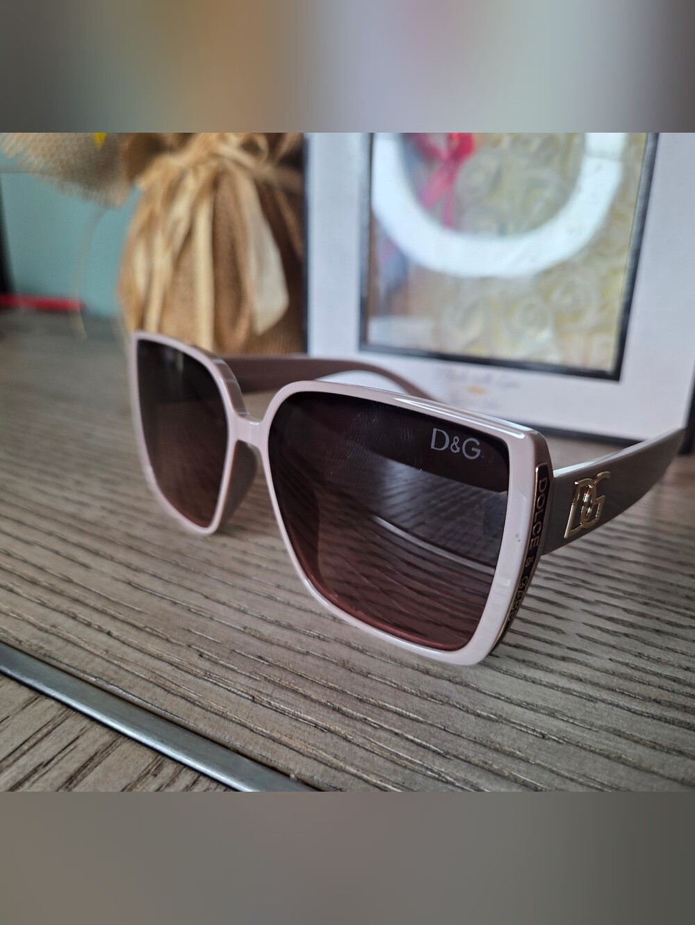 D&G Women's Pink Gradient Lens Sunglasses
